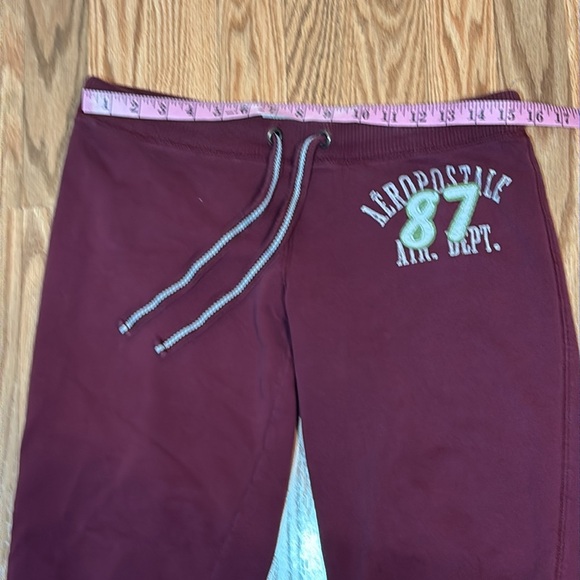 Aeropostale Y2K Burgundy CapriJoggers with Logo, Medium - Picture 4 of 9